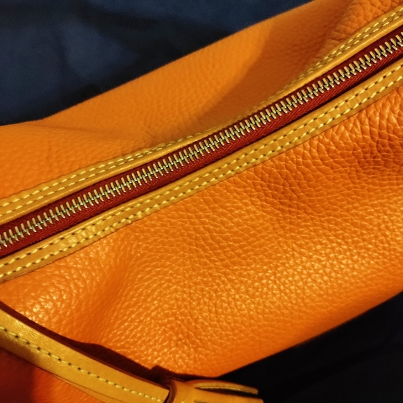 Vintage Dooney  Patterson PERFECT for fall. A rich orange color. - Picture 8 of 13